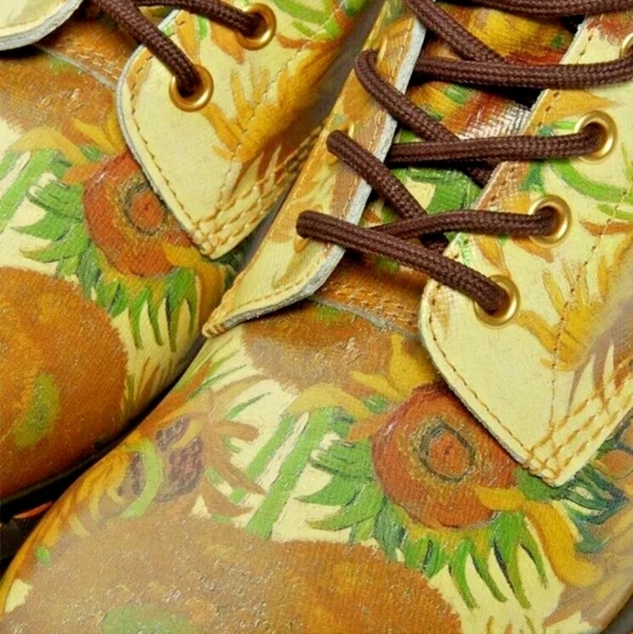 DR. MARTENS x THE NATIONAL GALLERY 1460 Van Gogh Sunflowers Sz US 8 Women/ 7 Men - Picture 3 of 10